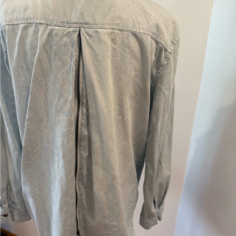Vintage Havana Light Blue Animal Print Zip Back Button Up Shirt Size S - Picture 8 of 10